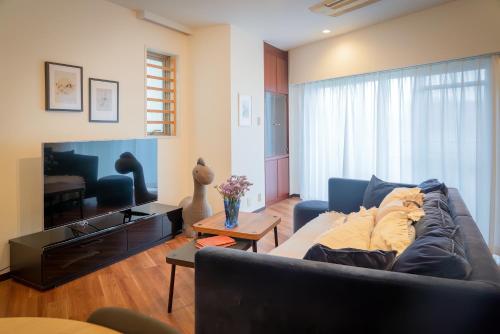 Shinjuku Skyview Serenity Duplex Villa