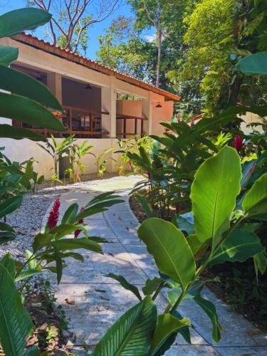 Hotel La Aldea del Halach Huinicにある庭