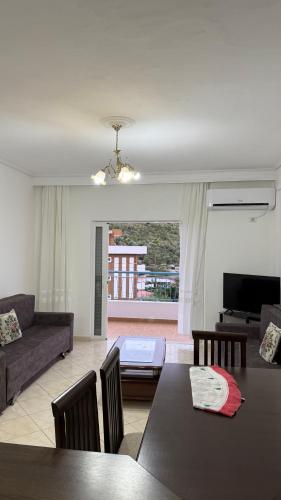 Ruang duduk di Apartaments Rraku