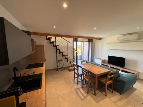 LA MARANA - 1 minute des plages - Proche BASTIA AEROPORT - T2 entièrement neuf avec cuisine équipée