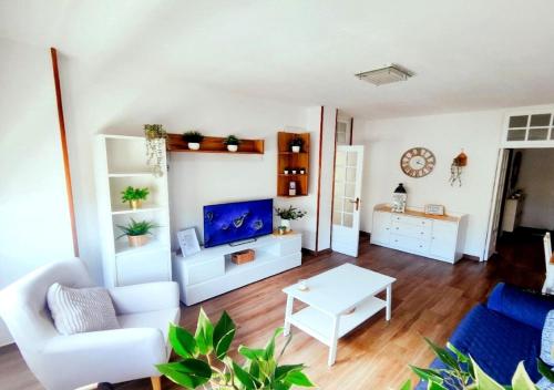 Escapada Deluxe con Wifi 2 Hab 2 Baños con Cocina & SmartTV cerca de Todo