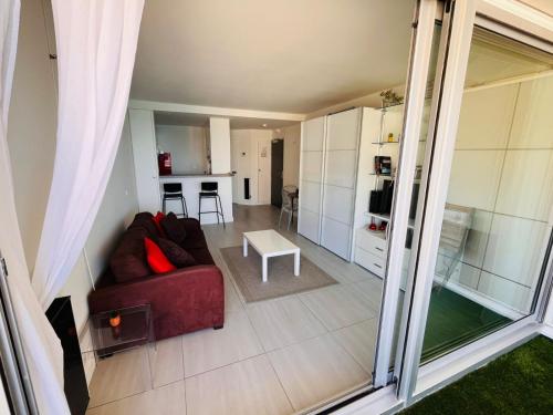 Ruang duduk di Studio front de mer - residence luxe