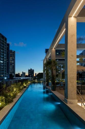 Tolive Riverside HOUSI by Carpediemの敷地内または近くにあるプール