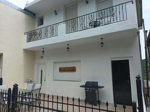 Μπαλκόνι ή βεράντα στο Rivet's house
