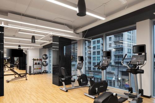 Das Fitnesscenter und/oder die Fitnesseinrichtungen in der Unterkunft AC Hotel by Marriott Ottawa Downtown