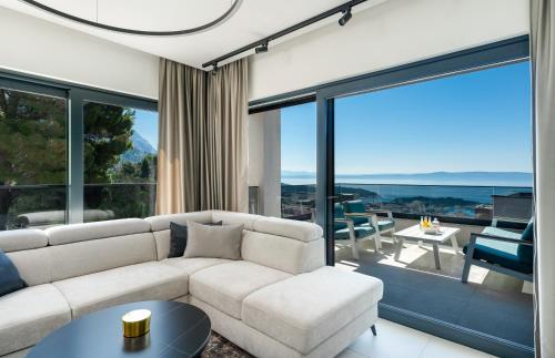 Luxury Villa Tea with Heated Pool