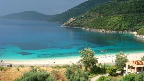 POROS BEACH camping- studios