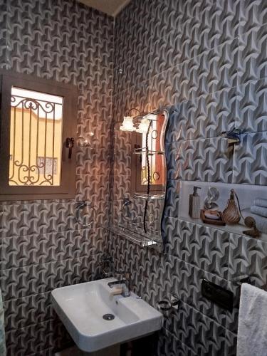 Ένα μπάνιο στο Villa cosy & pool Marrakech