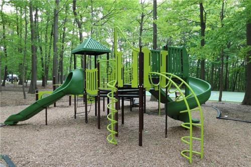 Herní místnost nebo prostor pro děti v ubytování Laurel Highlands Adventure Oasis