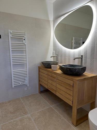 Φωτογραφία από το άλμπουμ του 4 bedroom villa, private pool and garden σε Cabrières-dʼAvignon
