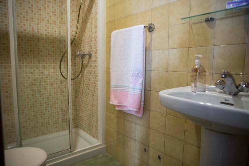 Photo de la galerie de l'établissement Hostal A Pedra, à Vigo