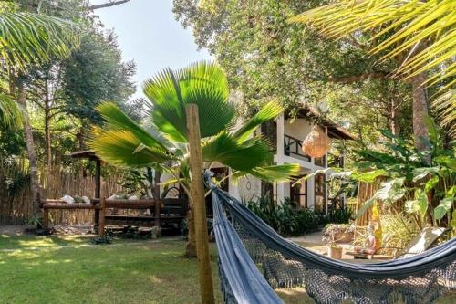 Taman di luar Aloha Algodões Guest House
