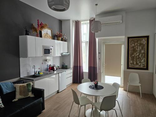 Las Artes Luxury Double Room