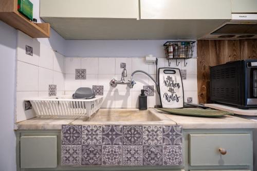 Nea Filadelfia Studio for 2 by ΜΡS