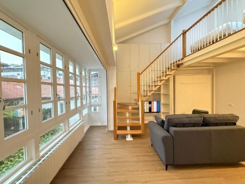 Padrón Plaza Loft L5 by URent