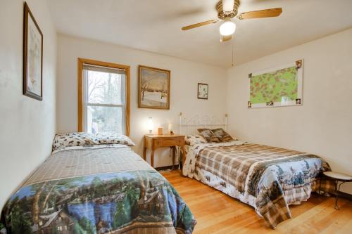 Gallery image of Twin Lakes Home - Walk to Lake Elizabeth! in Twin Lakes