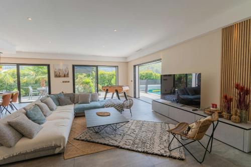 Photo de la galerie de l'établissement Modern Villa With Pool In Sollies Toucas, à Solliès-Toucas