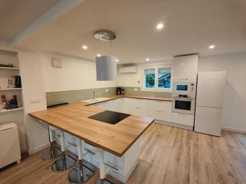 Galeriebild der Unterkunft RDC T4 Maison proche Aéroport in Saint-Laurent-de-Mure