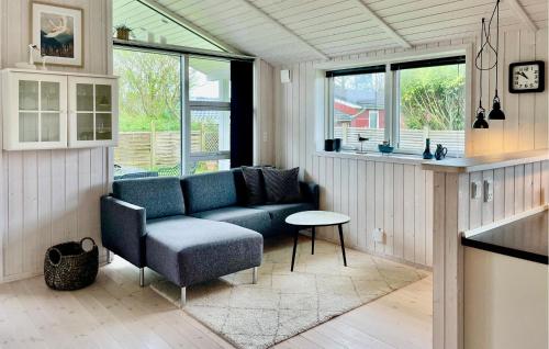Area tempat duduk di Lovely Home In Slagelse With Kitchen