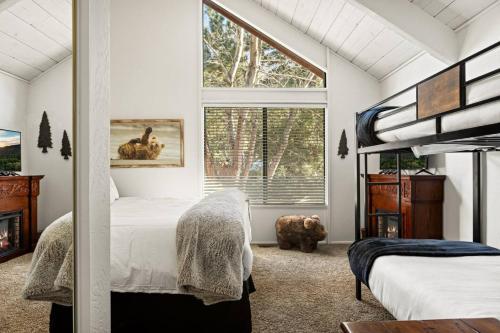 En eller flere senge i et værelse på Summit Slope Side