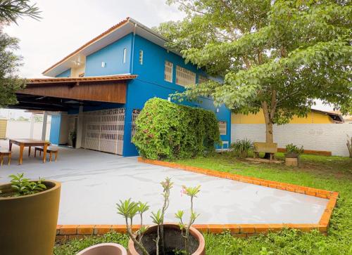 Κήπος έξω από το Casa Ampla em Região Metropolitana de Belém
