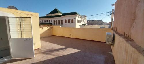 Balkoni atau teres di Maison Luxueux et Spacieux
