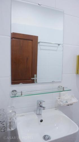 Ένα μπάνιο στο Casaria Hotel