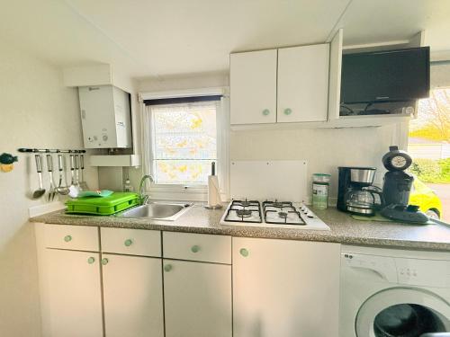 Photo de la galerie de l'établissement Location vacances - La Cotinière, 6 pers - FR-1-778-50, à Saint-Pierre-dʼOléron