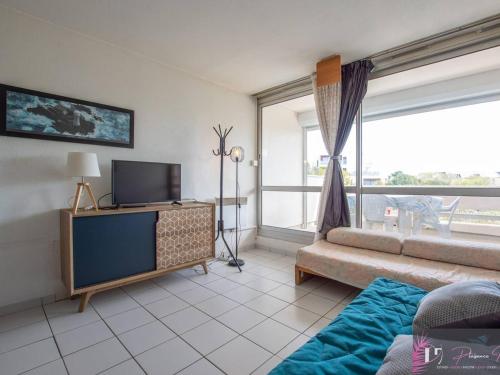 Photo de la galerie de l'établissement Studio lumineux à 200m de la plage - 3 personnes - FR-1-825-7, à La Rochelle