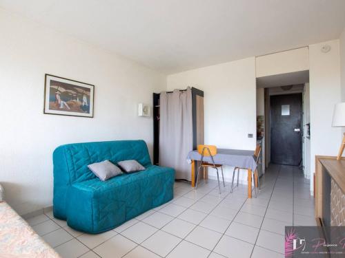 Photo de la galerie de l'établissement Studio lumineux à 200m de la plage - 3 personnes - FR-1-825-7, à La Rochelle