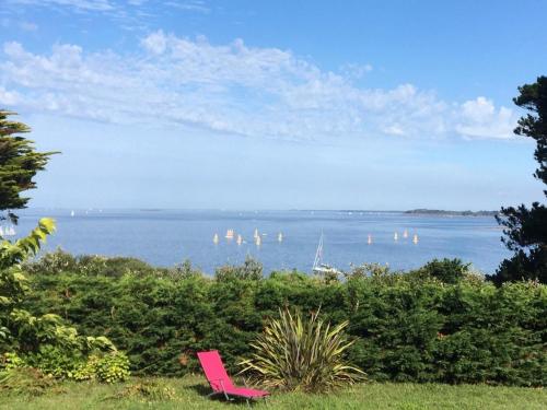 Maison spacieuse à 400m de la plage des Govelins, vue mer - FR-1-639-138