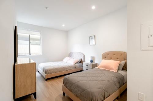 Gallery image of Pacific Pearl 2 bed Apt with FREE PARKING in Santa Monica in Los Angeles