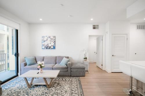 Gallery image of Pacific Pearl 2 bed Apt with FREE PARKING in Santa Monica in Los Angeles