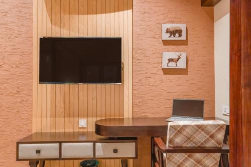 TV a/nebo společenská místnost v ubytování The Chamomile Estate