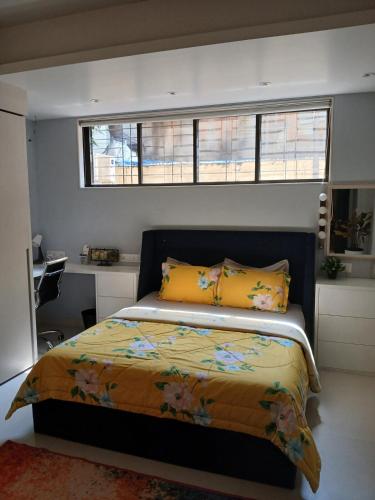 Gallery image of CASA ALOHA - stylish luxe 2bed 3bath luxury home in Mumbai