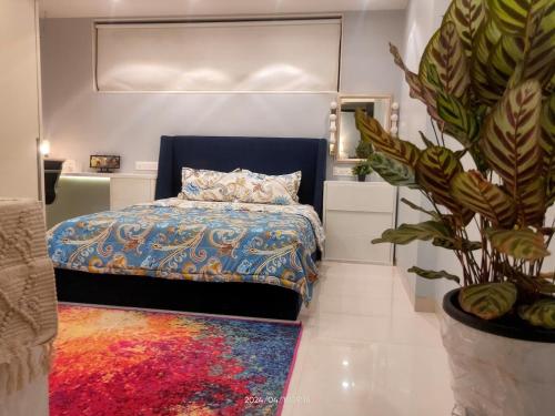 Gallery image of CASA ALOHA - stylish luxe 2bed 3bath luxury home in Mumbai