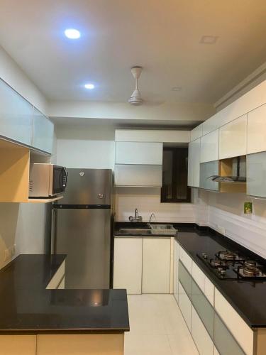 Gallery image of CASA ALOHA - stylish luxe 2bed 3bath luxury home in Mumbai