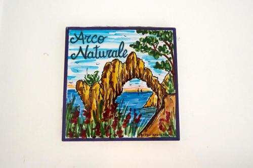 a painting of a arch on a wall at Casa Nannina in Anacapri