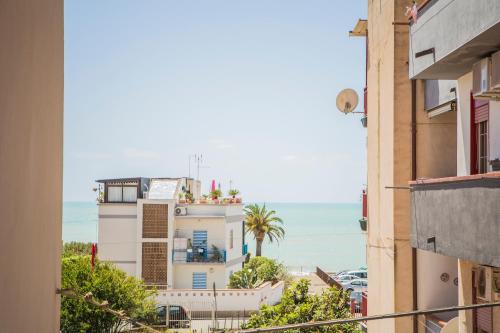 Γενική θέα στη θάλασσα ή θέα στη θάλασσα από  αυτό το bed & breakfast