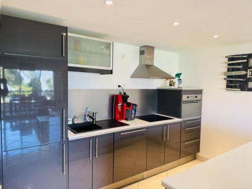 Photo de la galerie de l'établissement Saint-Clément, appartement confortable 2 chambres proche plage, à Quiberon