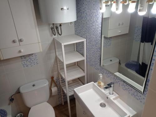 Ένα μπάνιο στο Xaloc Solo Familias Serviplaya