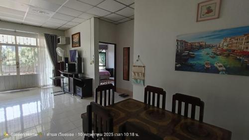Χώρος καθιστικού στο Lamphun Garden Home