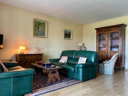 Le Vintage des Oliviers - Vue Aude ascenseur et parking