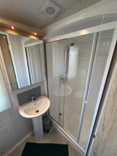 a bathroom with a shower and a sink at Provence Holiday home by the river Nidd 8 in Knaresborough