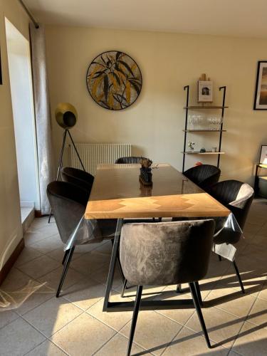 Posezení v ubytování Maison cosy au centre historique de Bayeux