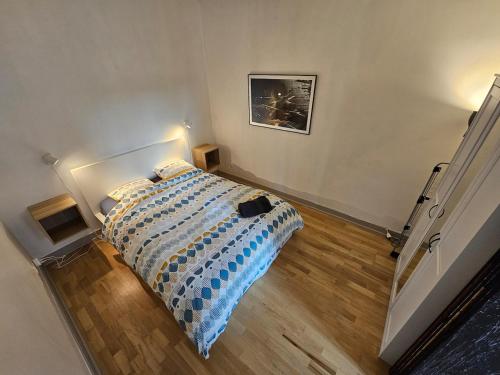 A modern appartment, bright and calm