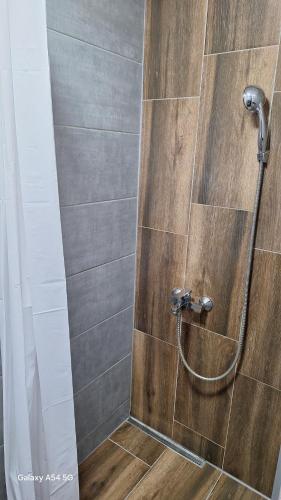 Ein Badezimmer in der Unterkunft Stan na dan DUNJA 2