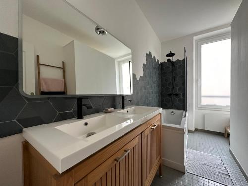 Loft des Chartreux - 150m2 4 chambres Hammam Piscine Centre-ville