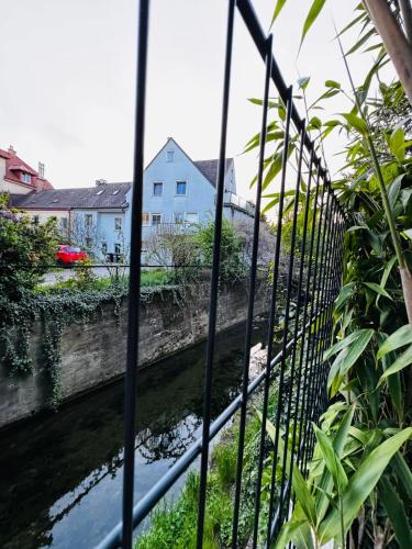 Φωτογραφία από το άλμπουμ του Modern 2BR for 5P Peaceful & Central Stay σε Klosterneuburg