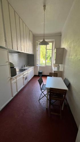 Cannes Center, minutes walk from the Palais des festivals, Beaches, La Croisette and Rue d'Antibes